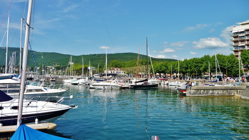 Le grand Port d'Aix-les-Bains. by alxiskaff