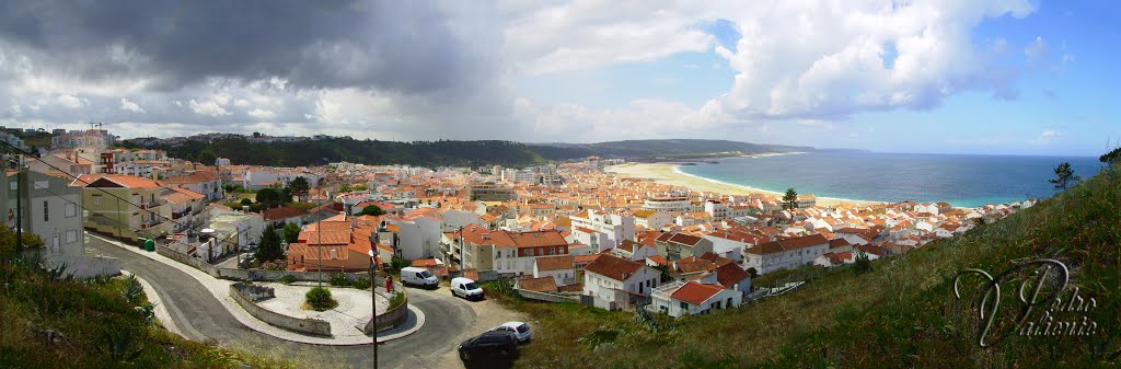 Panorámica de Nazaré, Portugal by Pedro Valiente