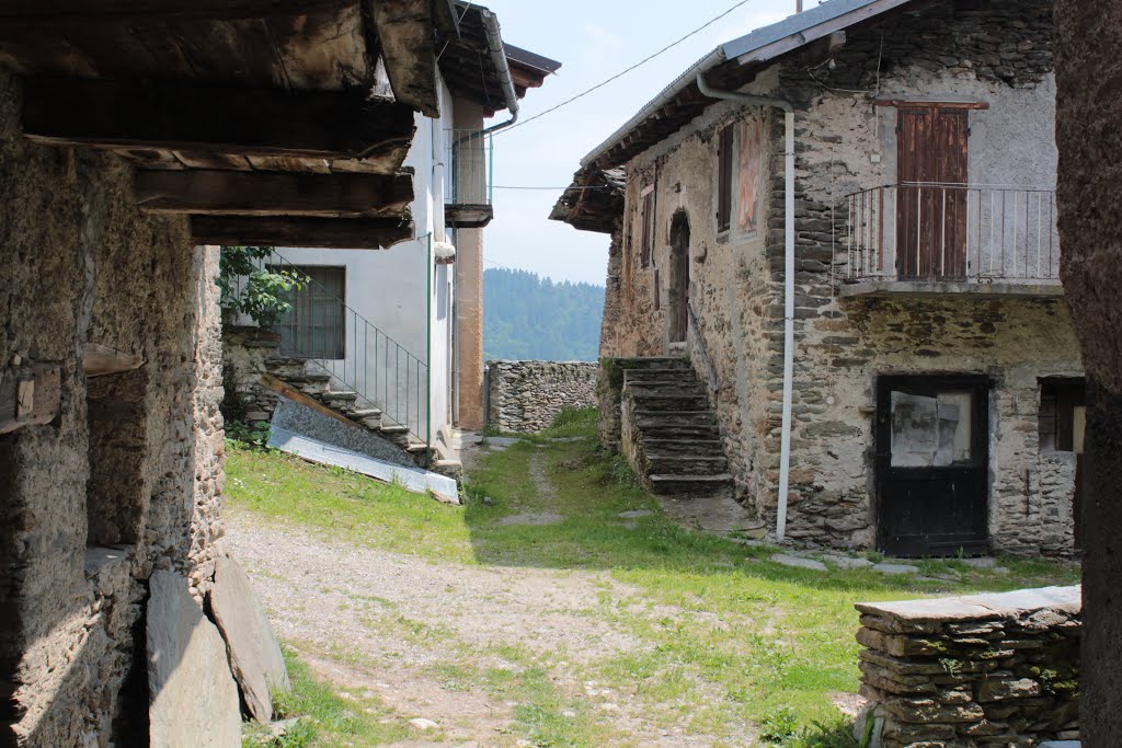 12029 Serre di Pagliero CN, San Damiano Macra, Italia by Alessandro Cerlon