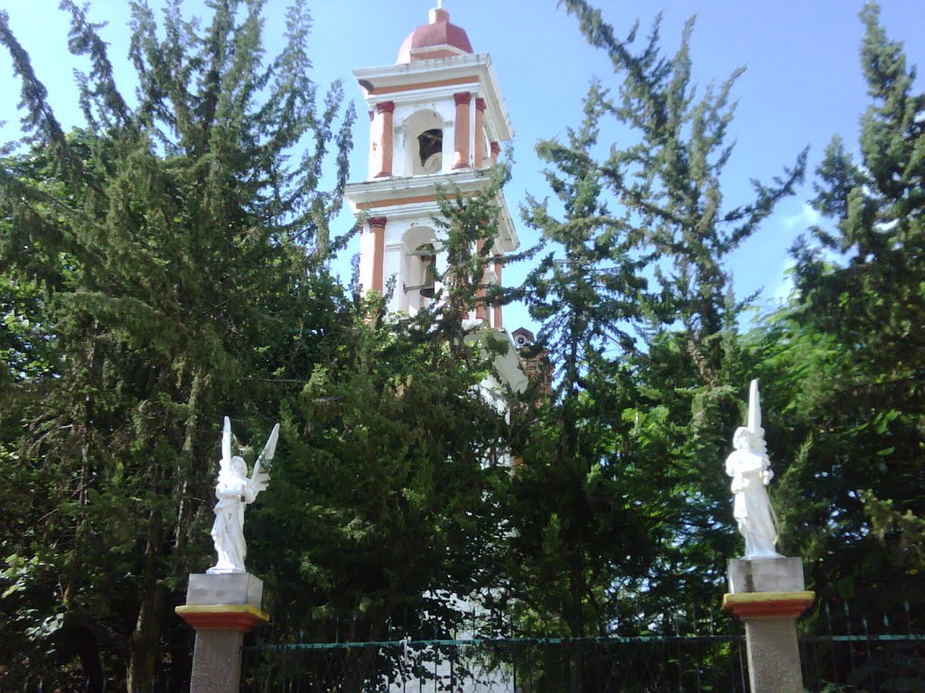 Campanario Iglesia de San Fco. de Asis, Olinala, Gro. by Miguel Escudero