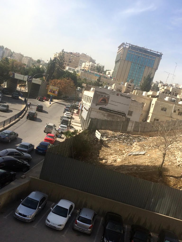 Jabal Al Lweibdeh, Amman, Jordan by Hadi Kazu