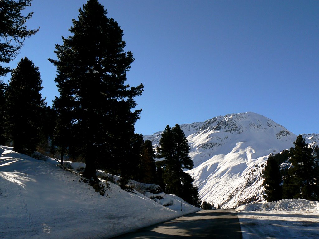 Im Kaunertal - auf der Zufahrt-Straße zum Glescher by J.A.Duffner/Germany