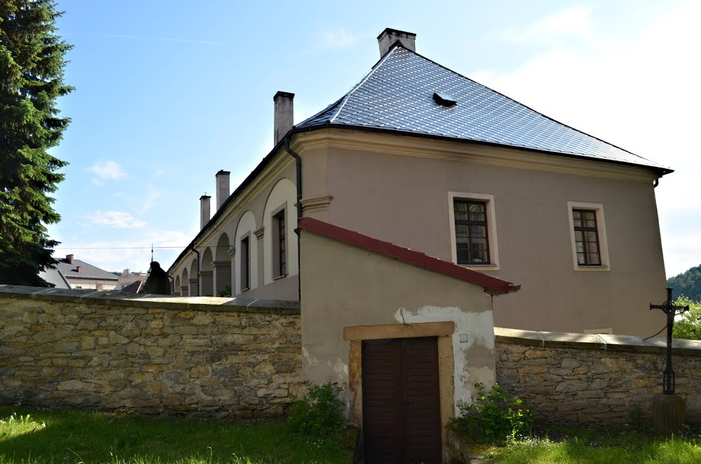 ÚSTÍ NAD ORLICÍ, CZ - fara u kostela "Nanebevzetí Panny Marie" / parsonage next to the church "Assumption" by votoja cz