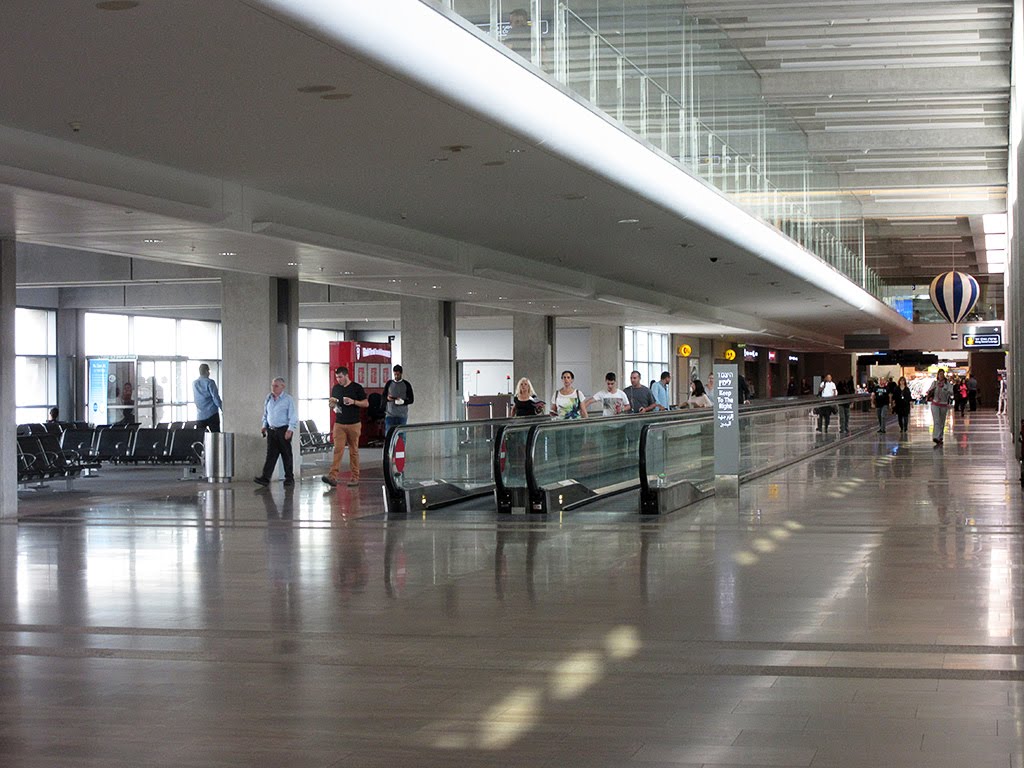 Ben Gurion Airport by Carmel Horowitz