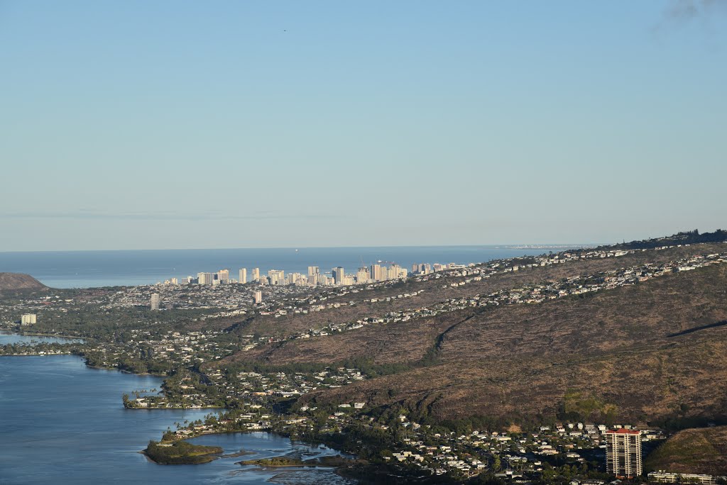 Hawaii Kai, Honolulu, HI, USA by Dennis S