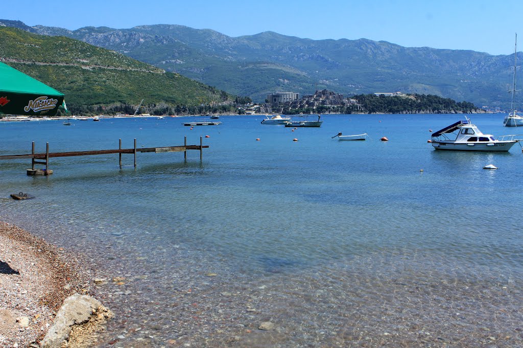 La bahía de Budva by R Melgar