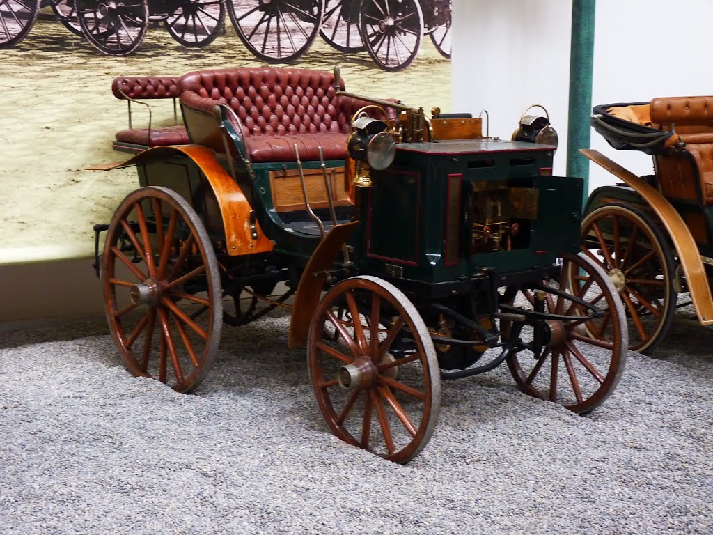 Panhard-Levassor Phaëton Tonneau 1894 by Randy Tchen