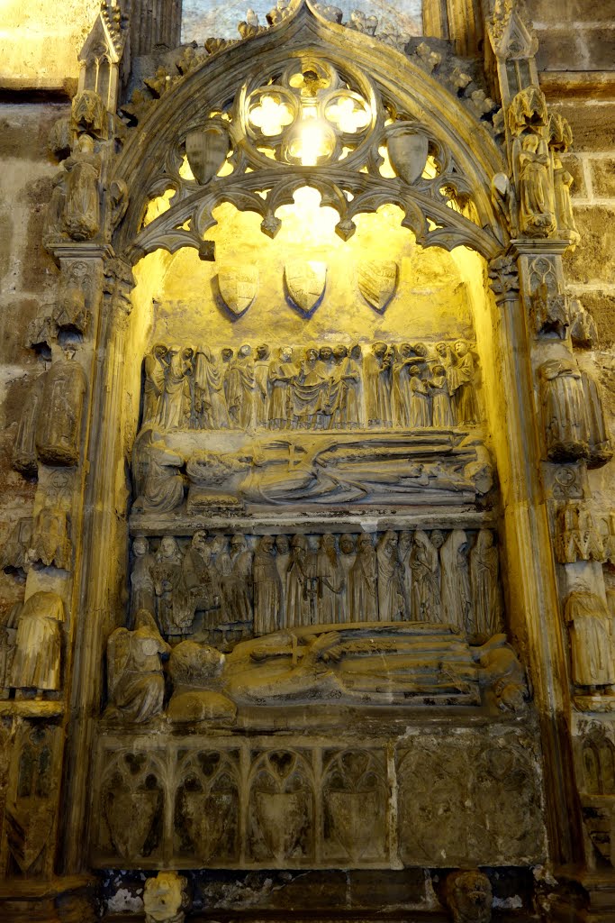 Sepulcros de Ramón Boil, padre e hijo, Santo Domingo. Valencia by Jandro Blanco