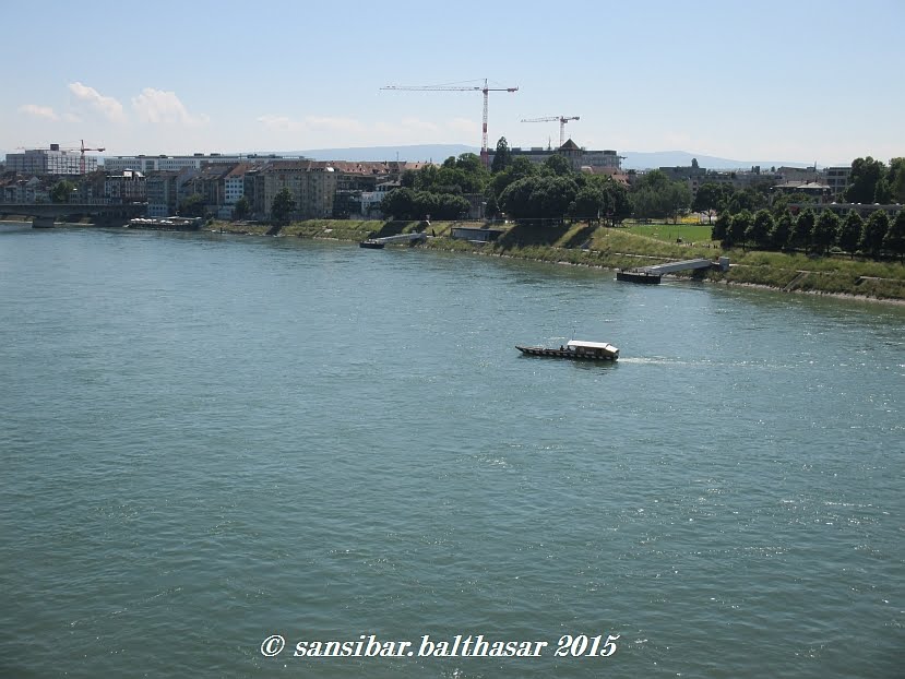 Dreirosenbrücke by Sansibar Balthasar