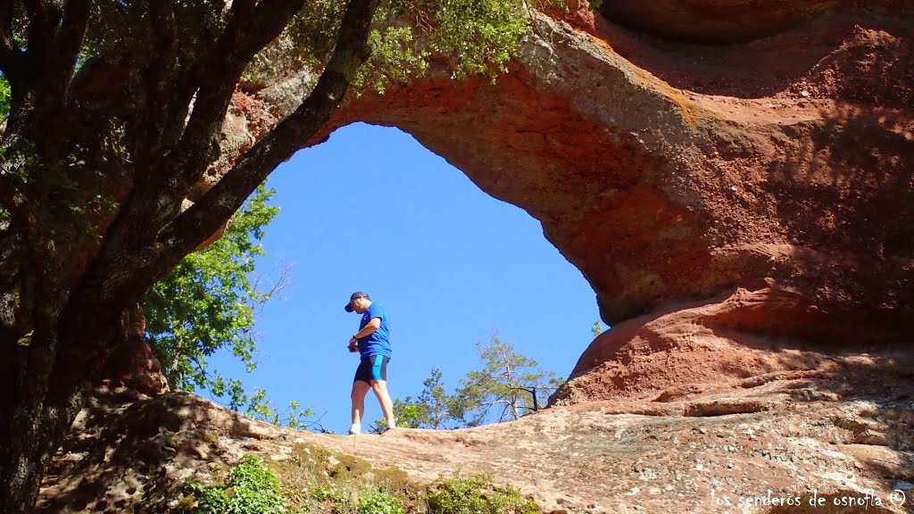 Roca Foradada de Prades by Los senderos de osno…