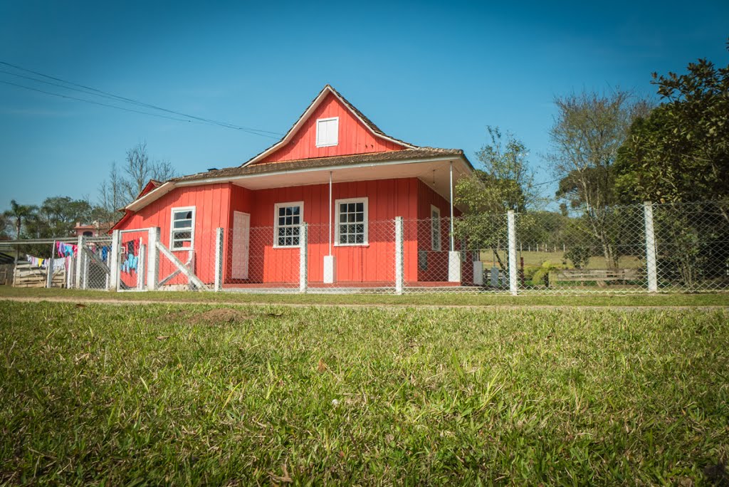 Contenda - State of Paraná, Brazil by autofocus20