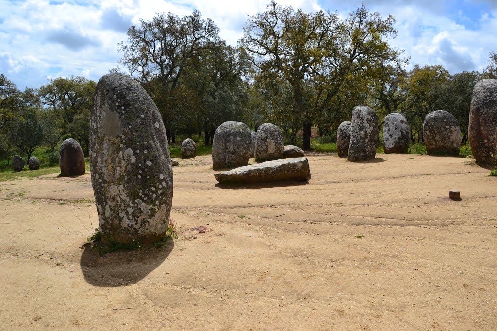 Cromeleque dos Almendres, Évora, Alentejo by Vitor Lobato