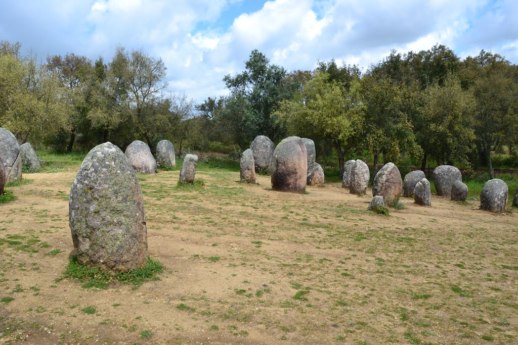 Cromeleque dos Almendres, Évora, Alentejo by Vitor Lobato