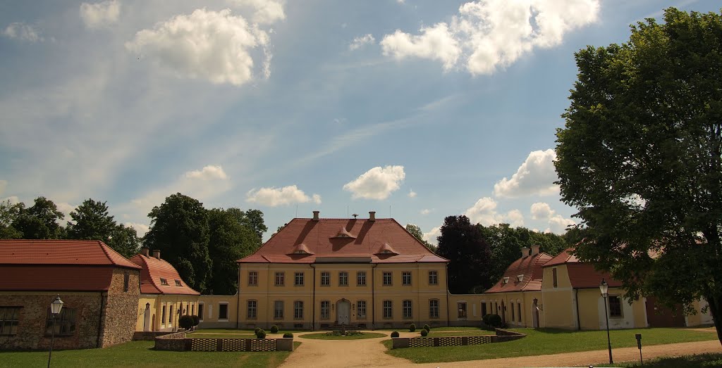 Barockschloss Königshain by Uhl Esser