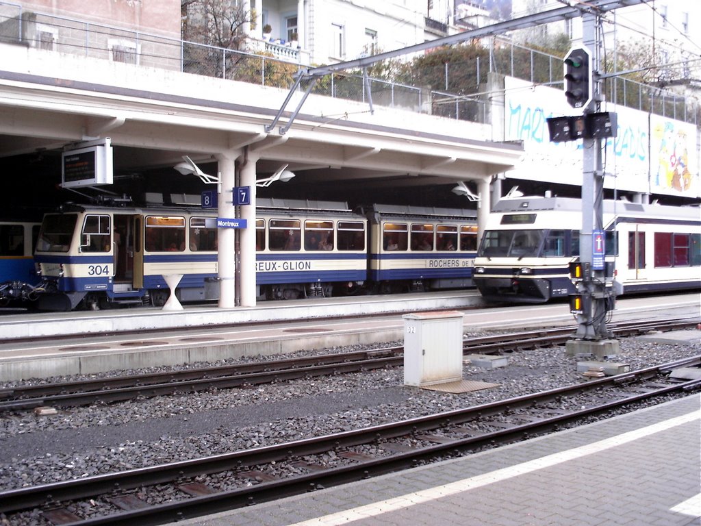 Gare de Montreux by Fred Mabire