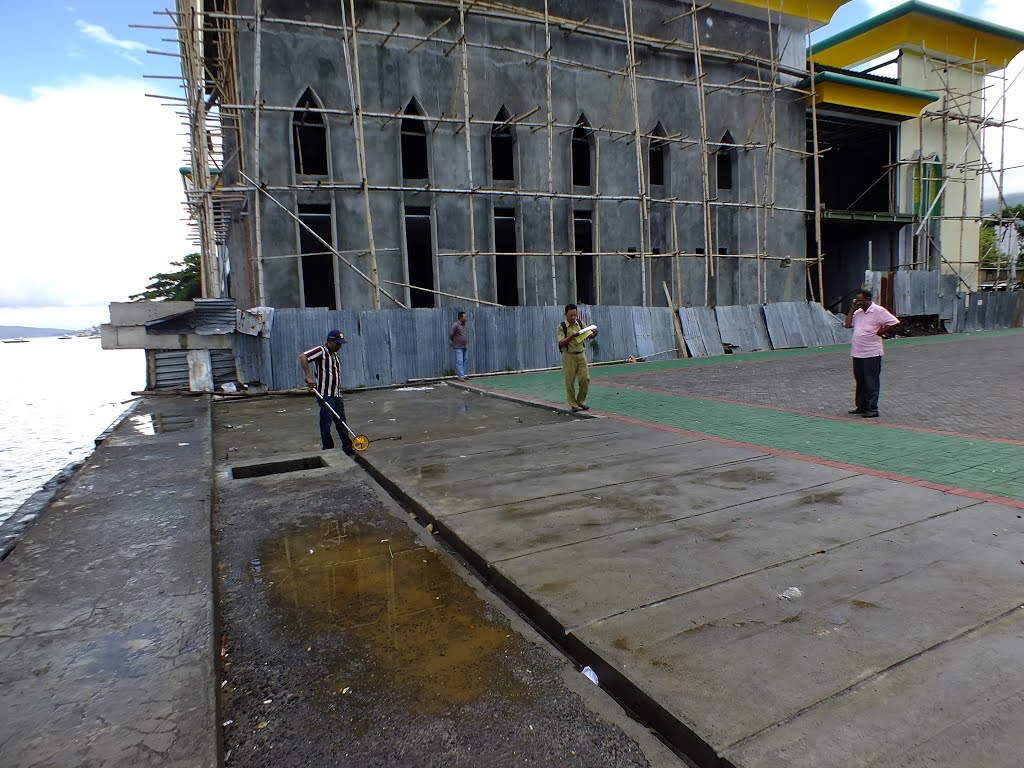 Jl. Sultan M. Djabir Sjah, Ternate Tengah, Kota Ternate, Maluku Utara, Indonesia by Sigit Hantoro