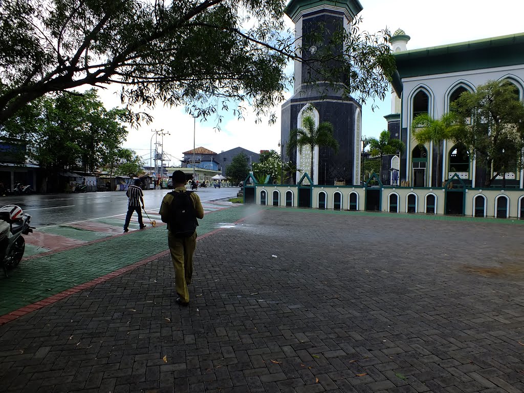 Jl. Sultan M. Djabir Sjah, Ternate Tengah, Kota Ternate, Maluku Utara, Indonesia by Sigit Hantoro