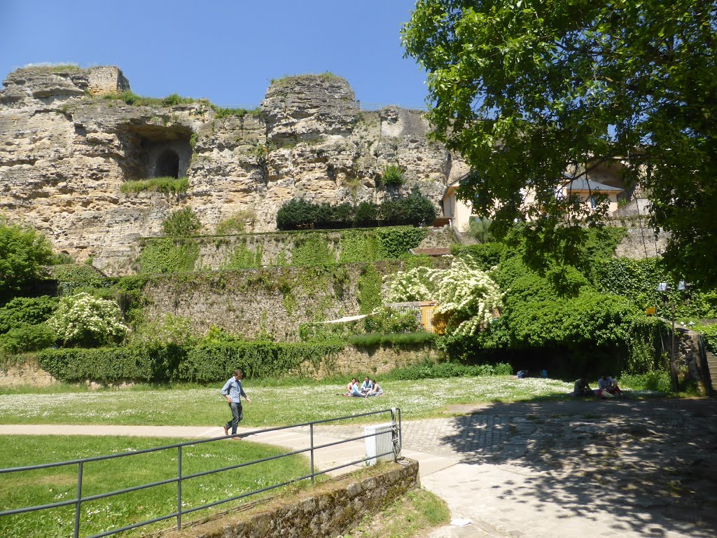 Gronn, Lëtzebuerg, Luxembourg by Nikos Sarantakos