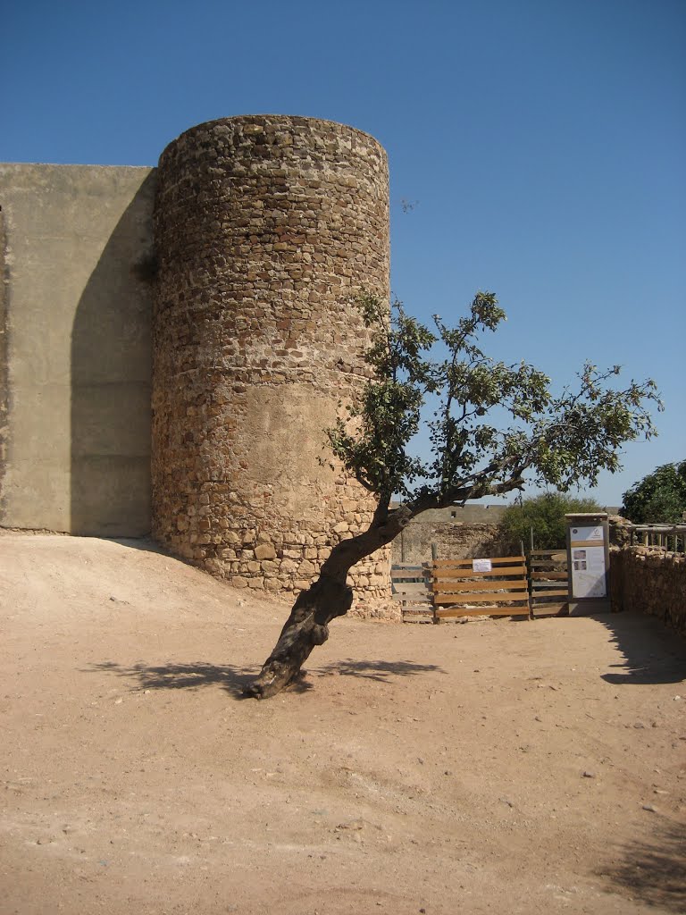 Burg Castro Marim, Eckturm der Zitadelle by sima16