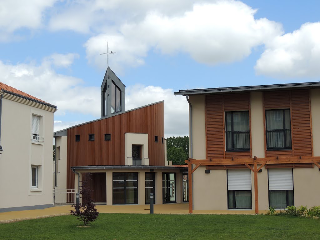 Saint-Laurent-sur-Sèvre, église d'aujourd'hui by tofil44