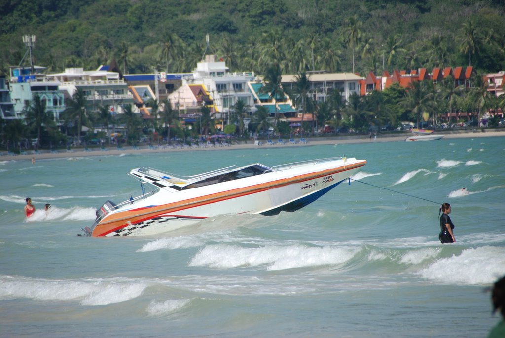 PATONG BEACH PARASUT BOATH by hasanski4