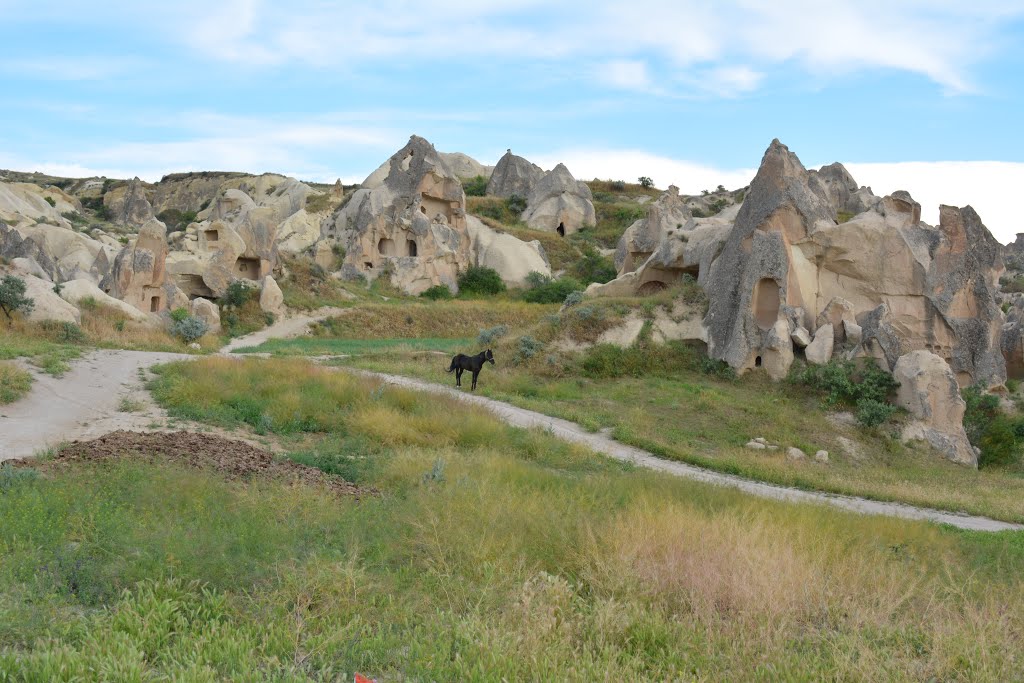 Göreme Nevşehir Türkiye by Ümit Hanoğlu