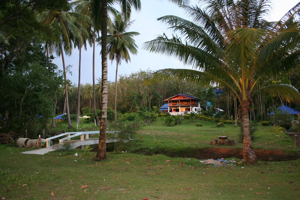 Unnamed Road, Tambon Ko Siboya, Amphoe Nuea Khlong, Chang Wat Krabi 81130, Thailand by Elikthai