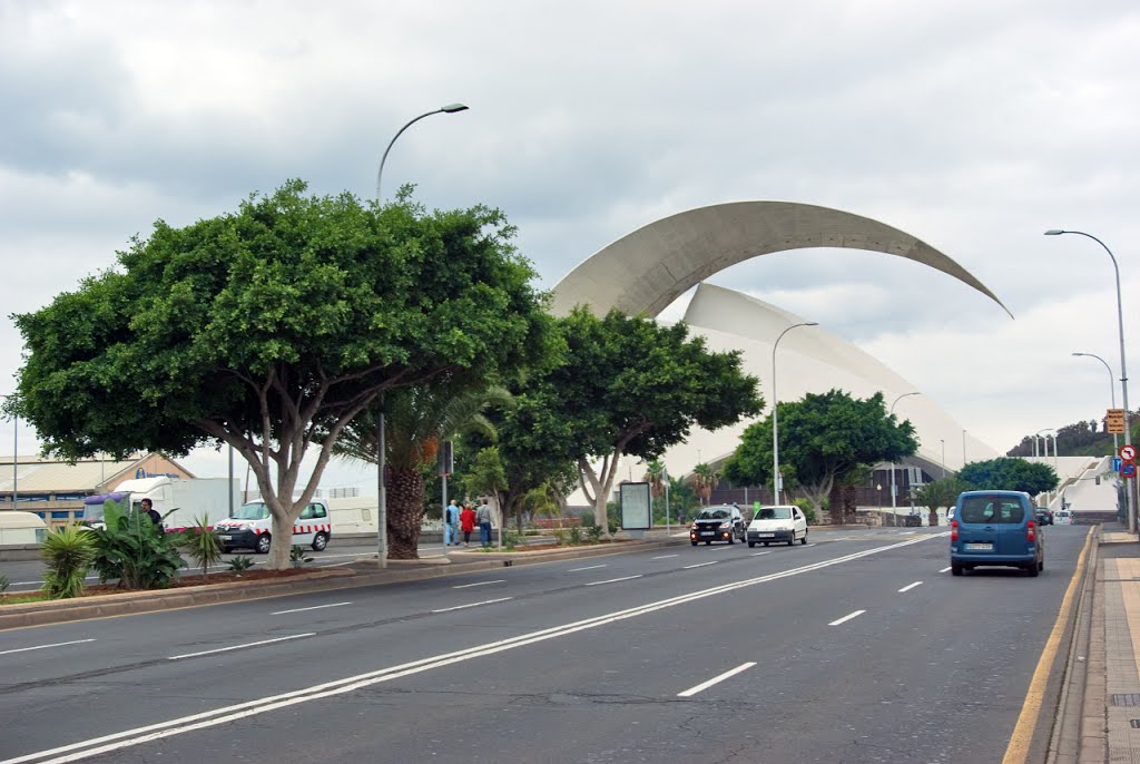 Avenida de la Constitución by GreatShaman