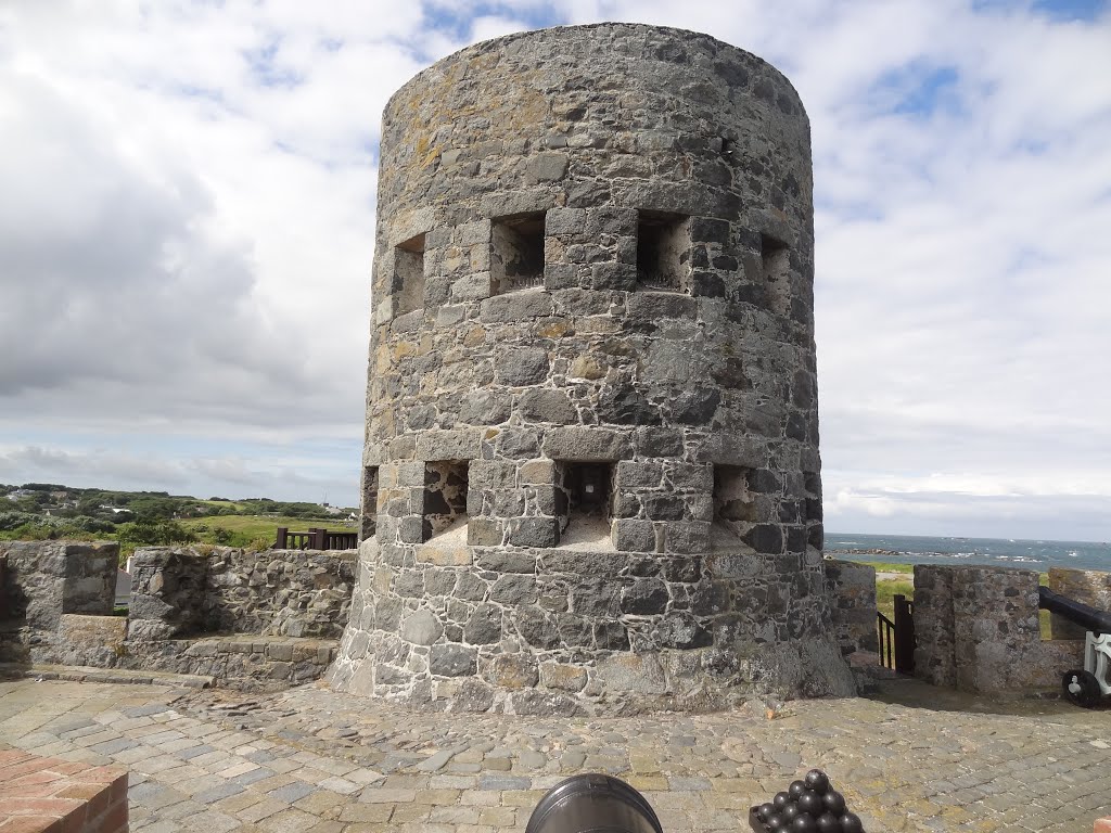 Rouse Tower Martello Tower No 11, Vale, Guernsey by garethl