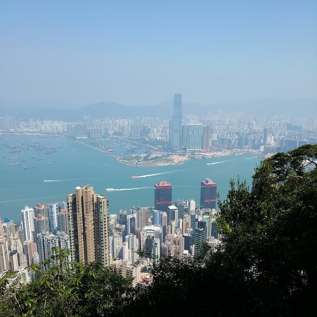 The Peak, Hong Kong by tang s.y.