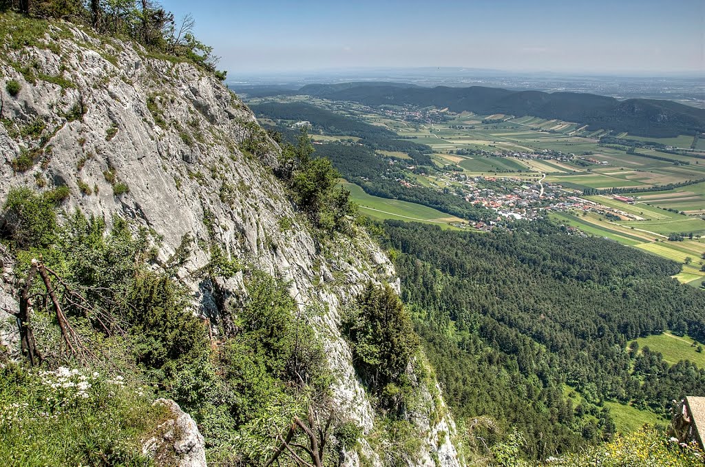 Blick von der Sonnehuhr-Wand by stan_nö