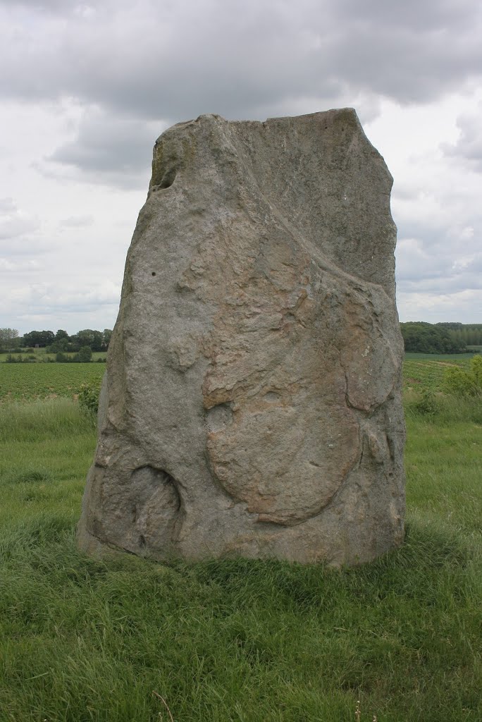 *Lécluse: Menhir dit la Pierre du Diable by Hans Briaire