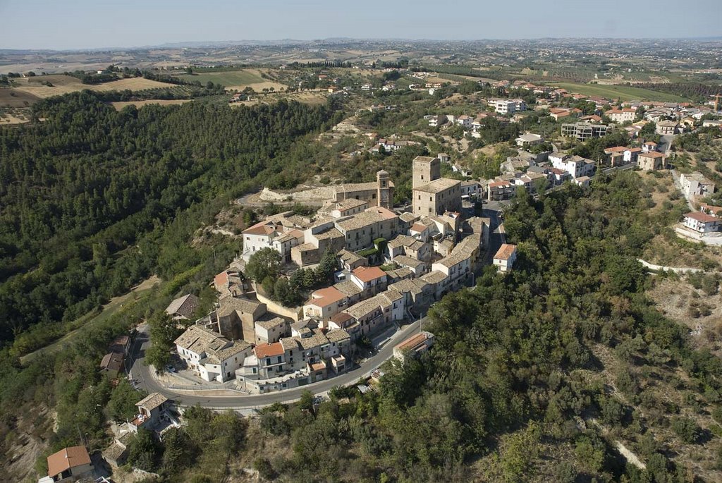 Rosciano Abruzzo by Giuliano Bianchini