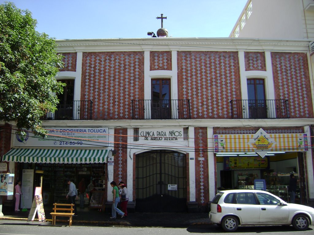 Casa con Azulejos by chuchomotas