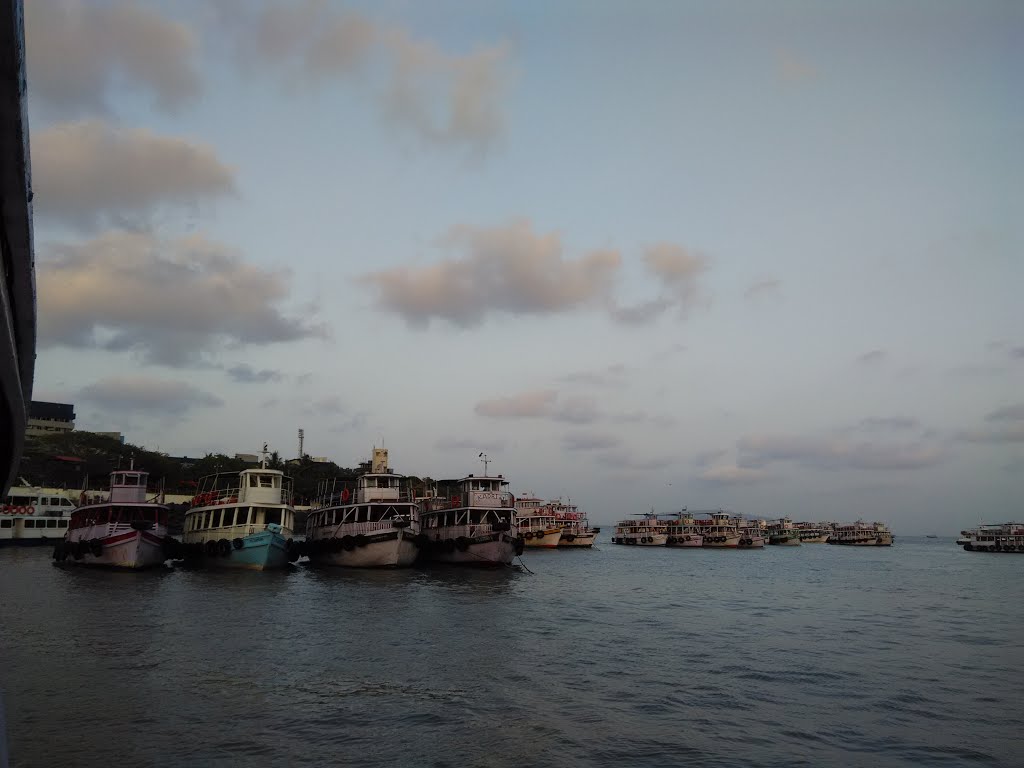 Apollo Bandar, Colaba, Mumbai, Maharashtra, India by Udaykumar PR