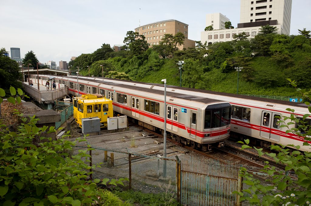 Marunouchi line / 丸ノ内線 by T SATO