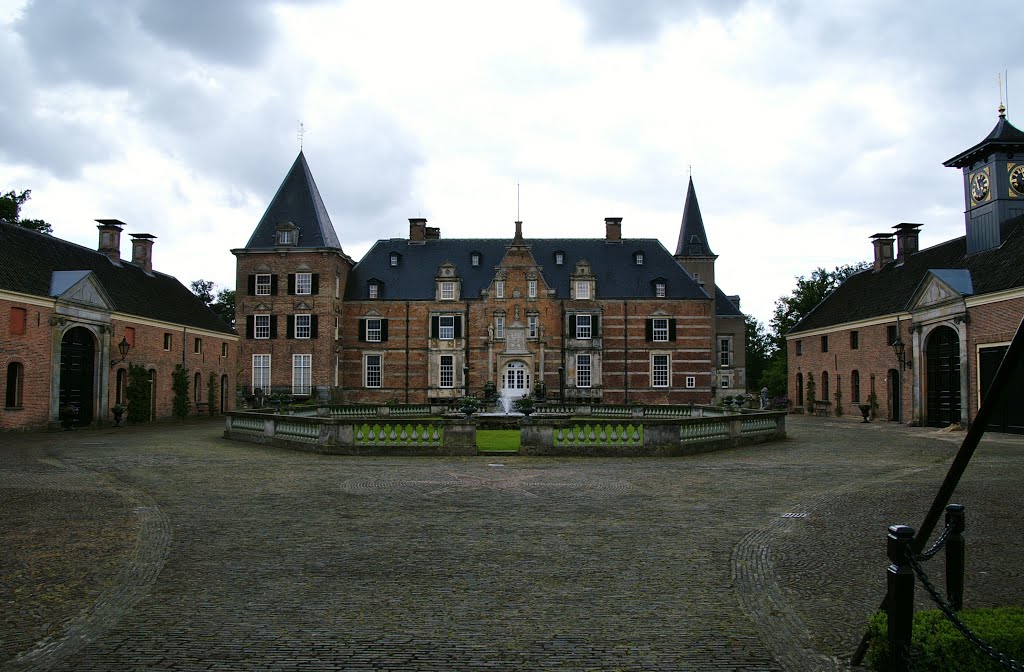 Kasteel Twickel by Peter van der Wielen