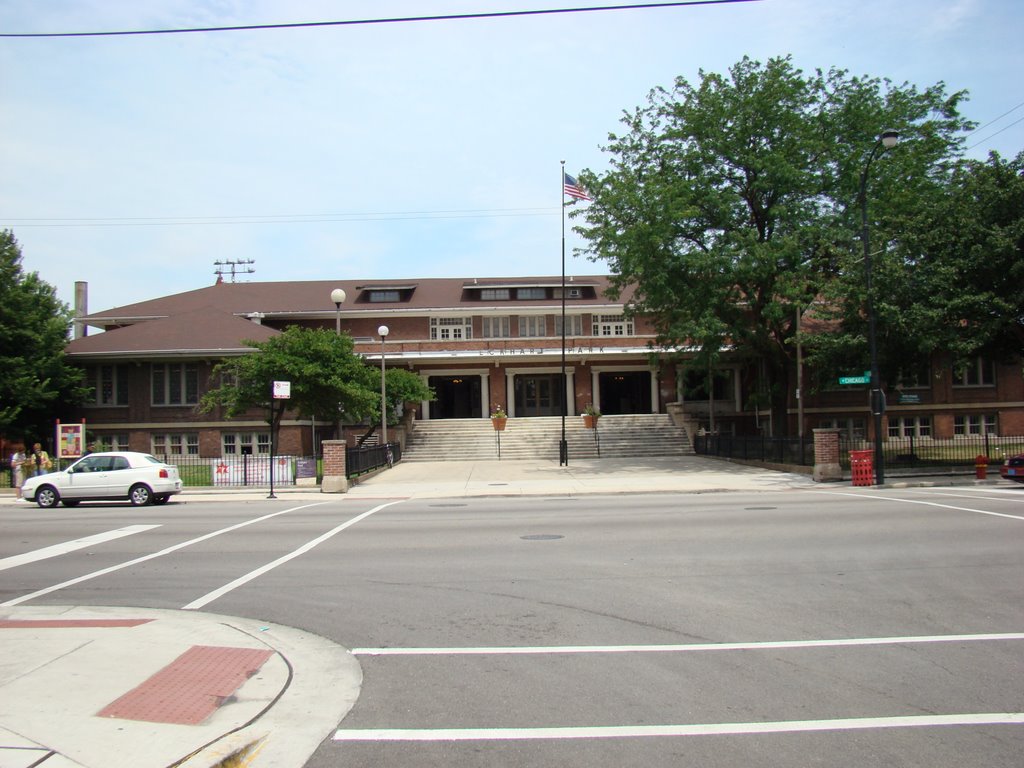 Elkhart Park Fieldhouse by nithman