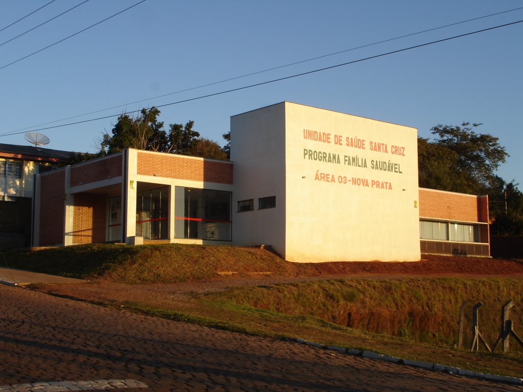 Unidade de Saúde - Bairro Santa Cruz by Cassiano Miglia Vacca