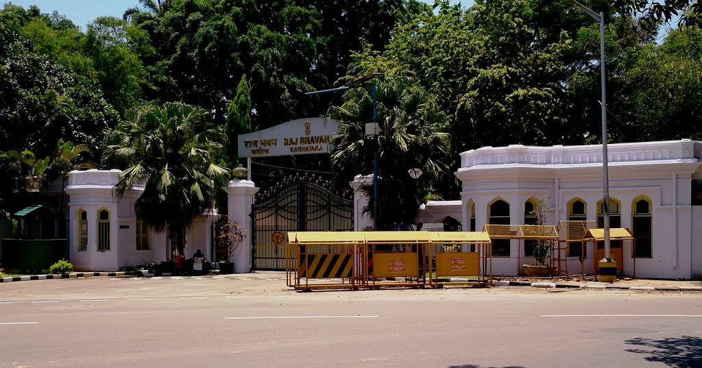 Raj Bhavan, Bangalore 19 Apr 2015 - Alok Ghosh by alokanughosh