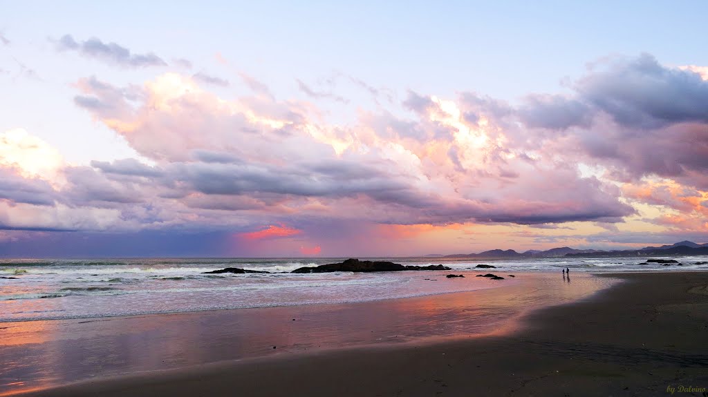 Pedra Miraguaia ao entardecer by Dalvino Francisco Sa…