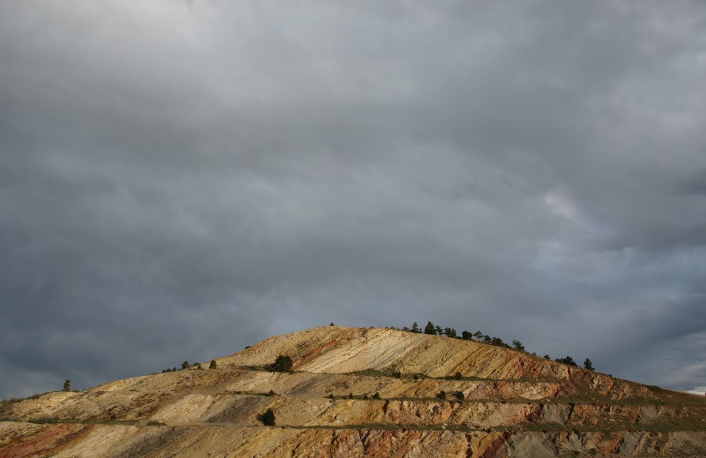 Dinosaur Ridge Road Cut by Blake Mayberry