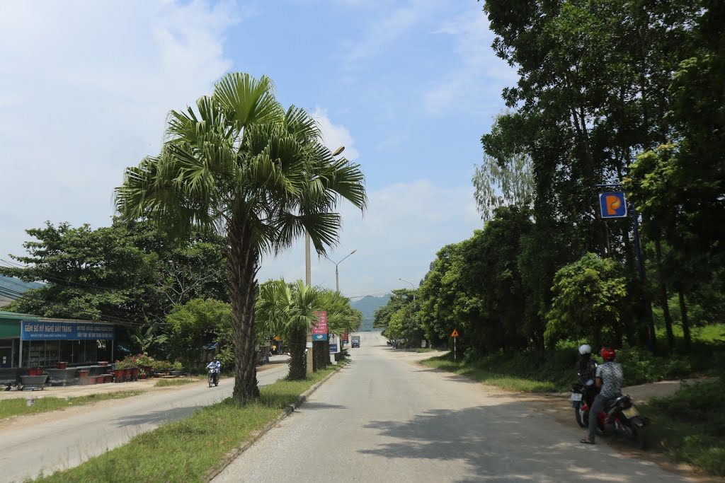 Nông Tiến, Tuyên Quang, Tuyên Quang Province, Vietnam by Dần Lê