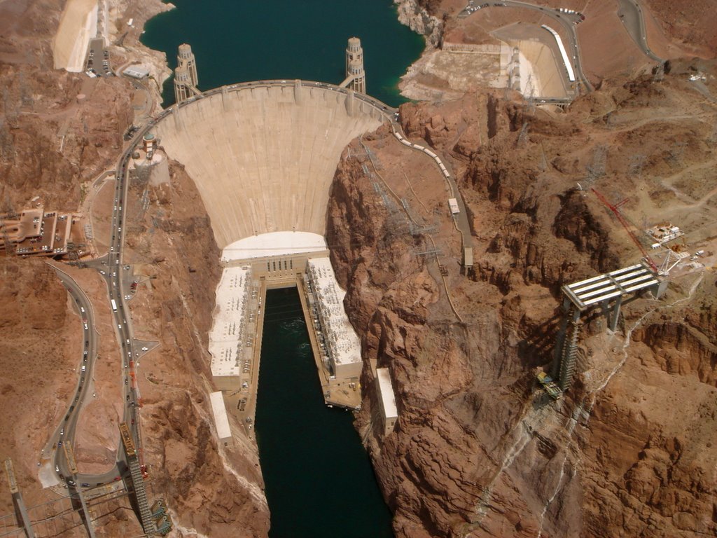 Hoover Dam by Guillaume Gottardi