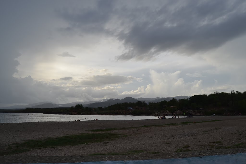 TRINIDAD DE CUBA. LA BOCA. by CÉSAR O. GÓMEZ LÓPEZ