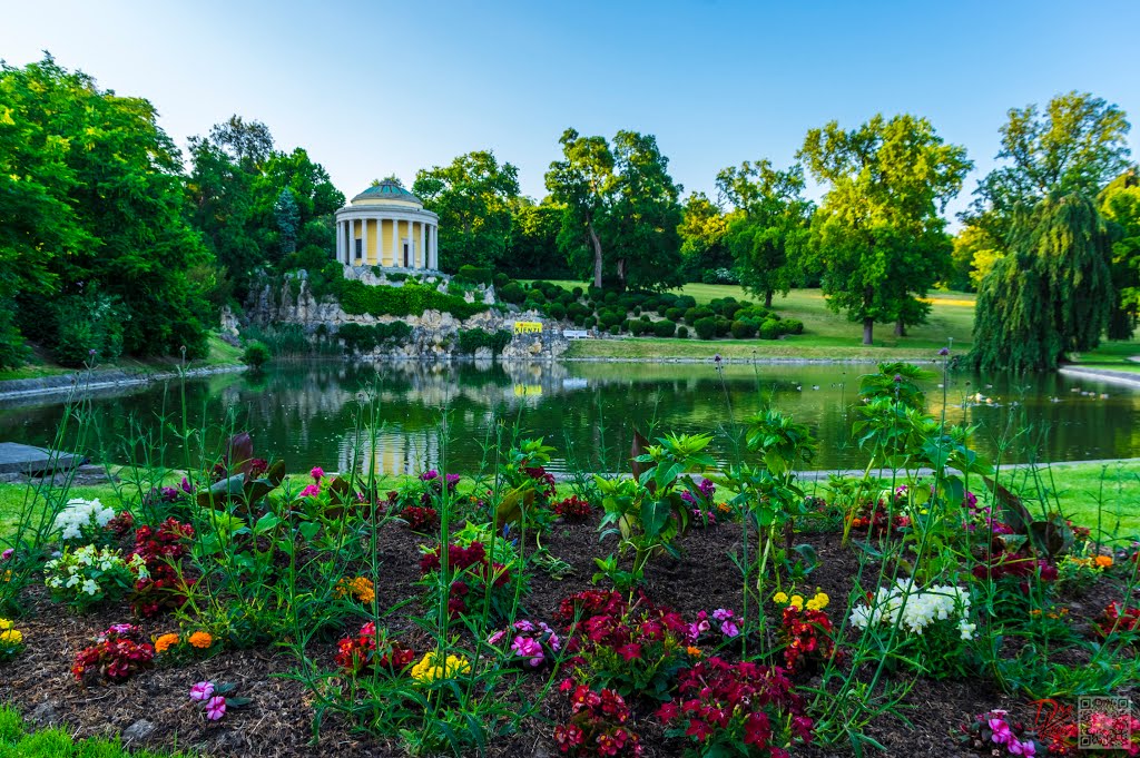 Leopoldinentempel by Dave Kneisz