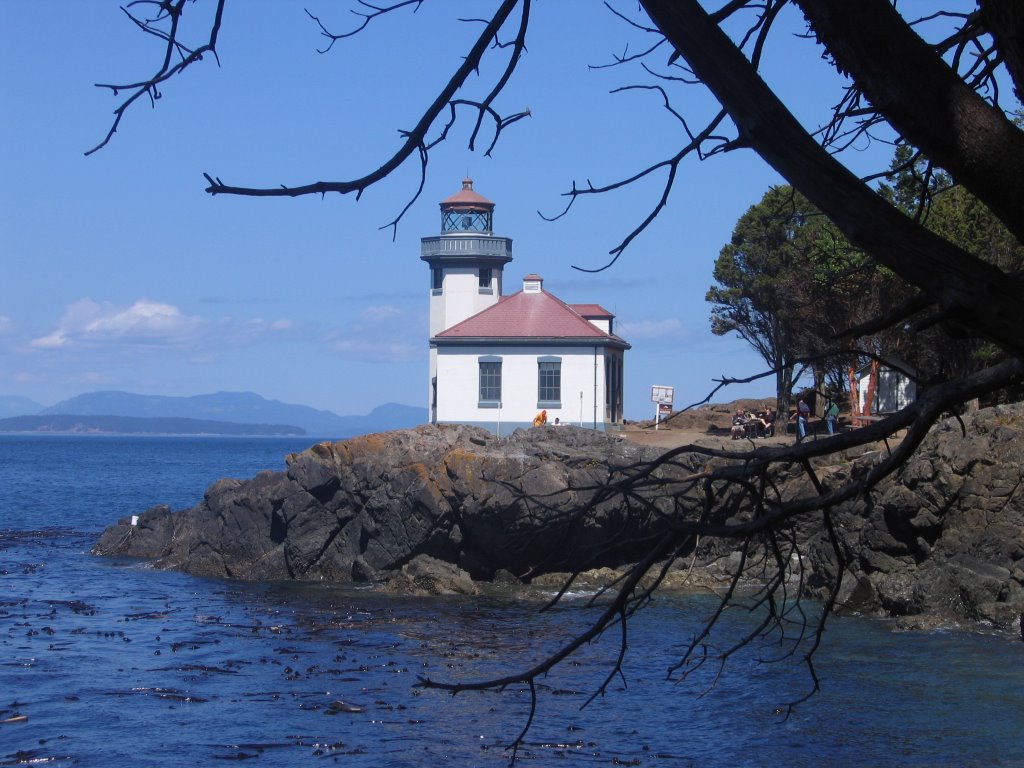 Lime Kiln Park Lighthouse by Jonathan Arnold