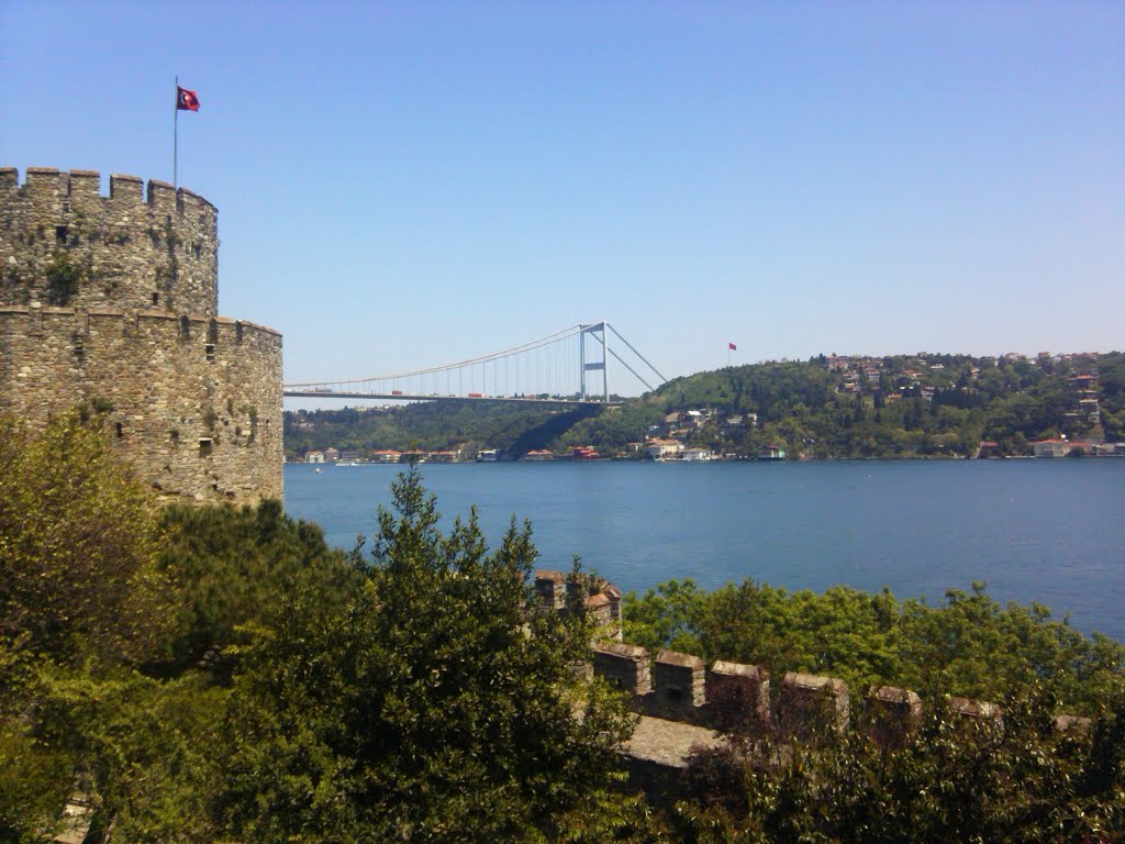 Istanbul, İstanbul, Turkey by Bulent Dizdar