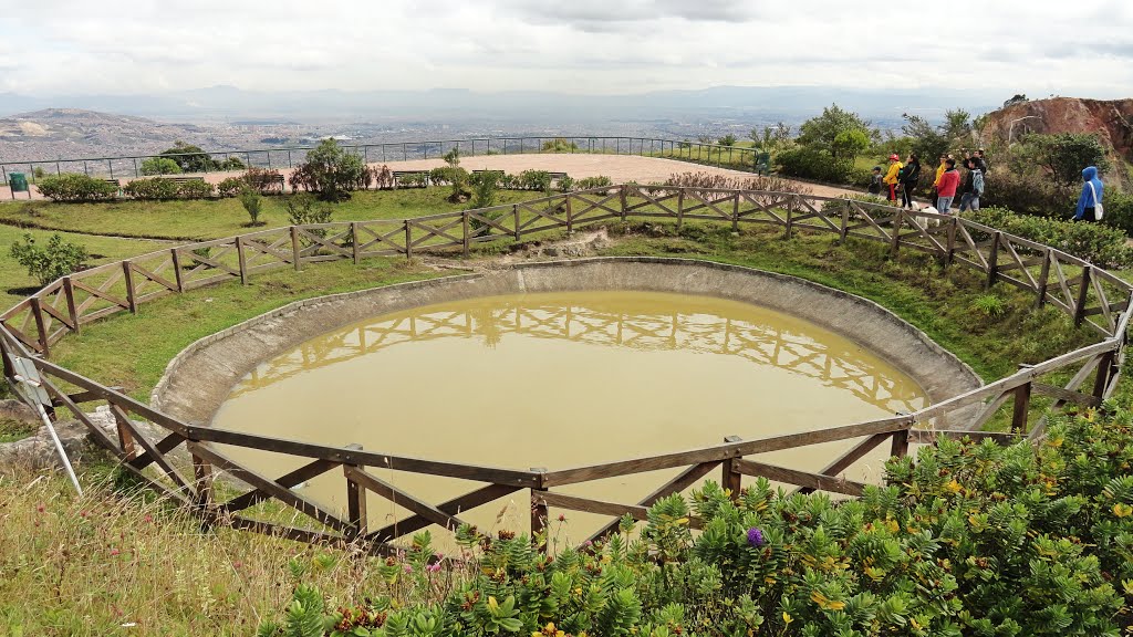 Mirador de Juan Rey, Parque Ecológico Distrital de Montaña Entrenubes, Bogotá D.C. by Alexander Haller