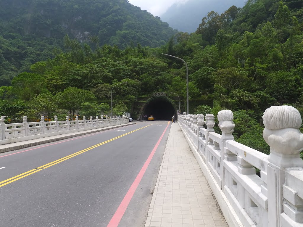 西拉岸隧道 Xilaan Tunnel by lienyuan lee